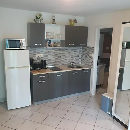 Apartment With Parking Space - 23795