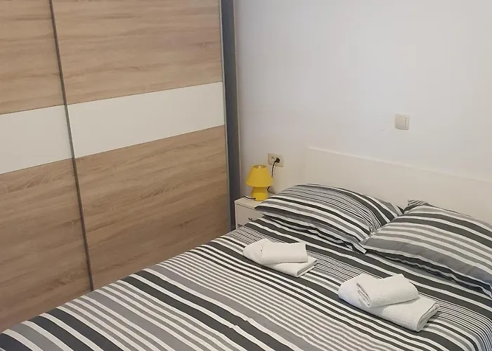 דירה With Parking Space - 23795 אופטיה