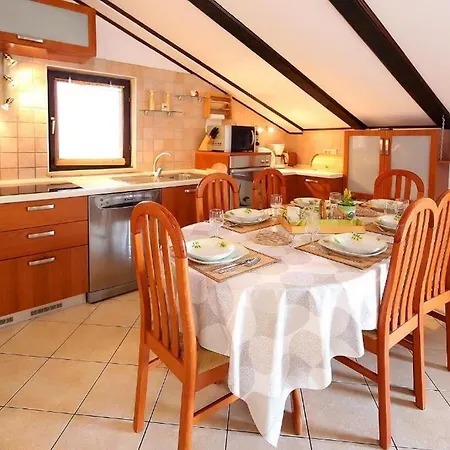 公寓 With Parking Space - 23795 *